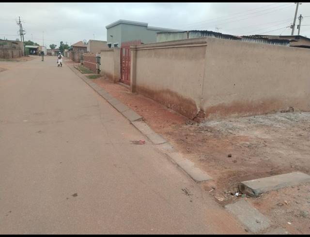 2 BEDROOM HOUSE FOR SALE IN KATLEHONG SOUTH